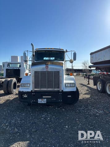 Main image Kenworth T800